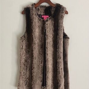 Betsey Johnson Brown Faux Fur Vest size M